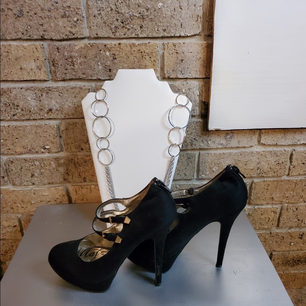 Brand:Material Girl. Heel Size: 4 1/2inch. Material:Cloth/Suede